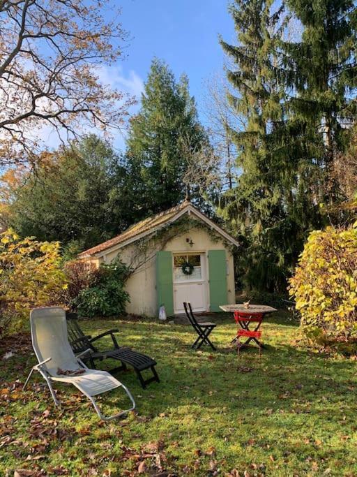 Maisonnette En Clairiere De Foret Gambais Buitenkant foto